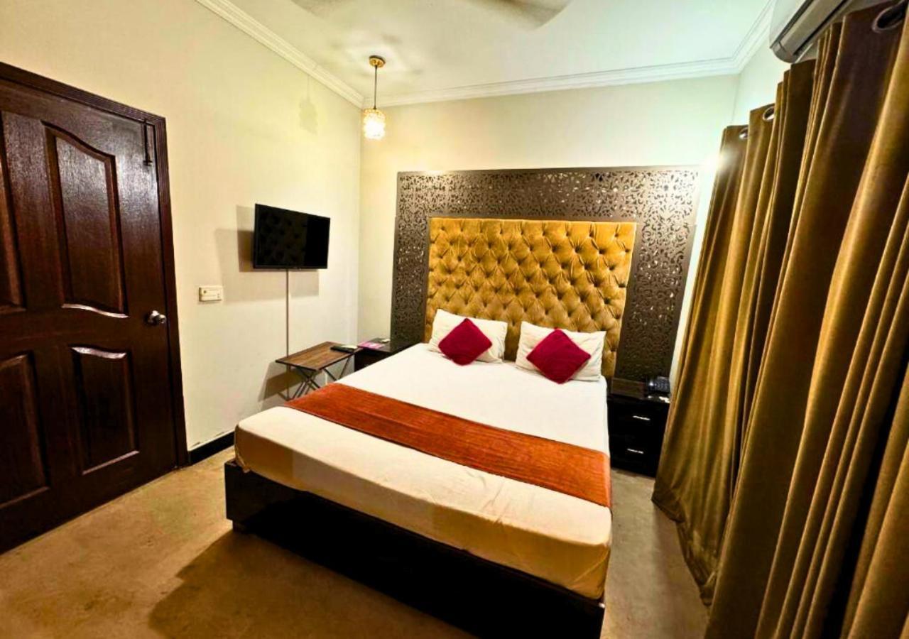 Doves Inn Hotel Kalma Chowk Lahore Exterior photo